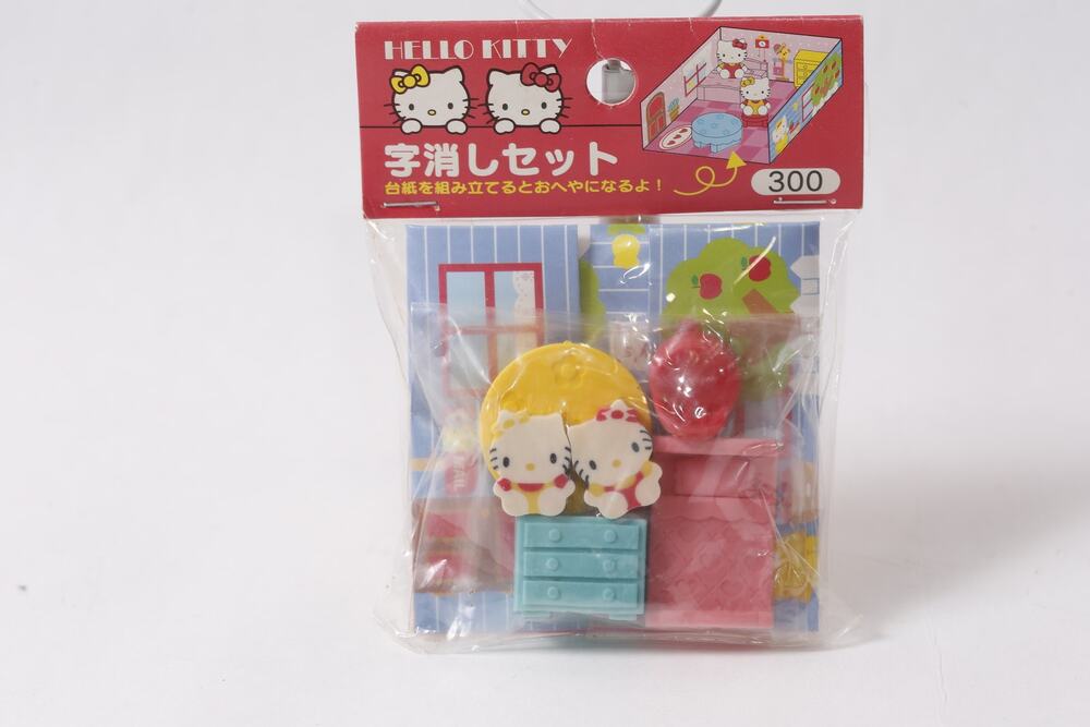 2000 Sanrio Hello Kitty Furniture-shaped Erasers Kitty's Room ~ 260702-WH 1224